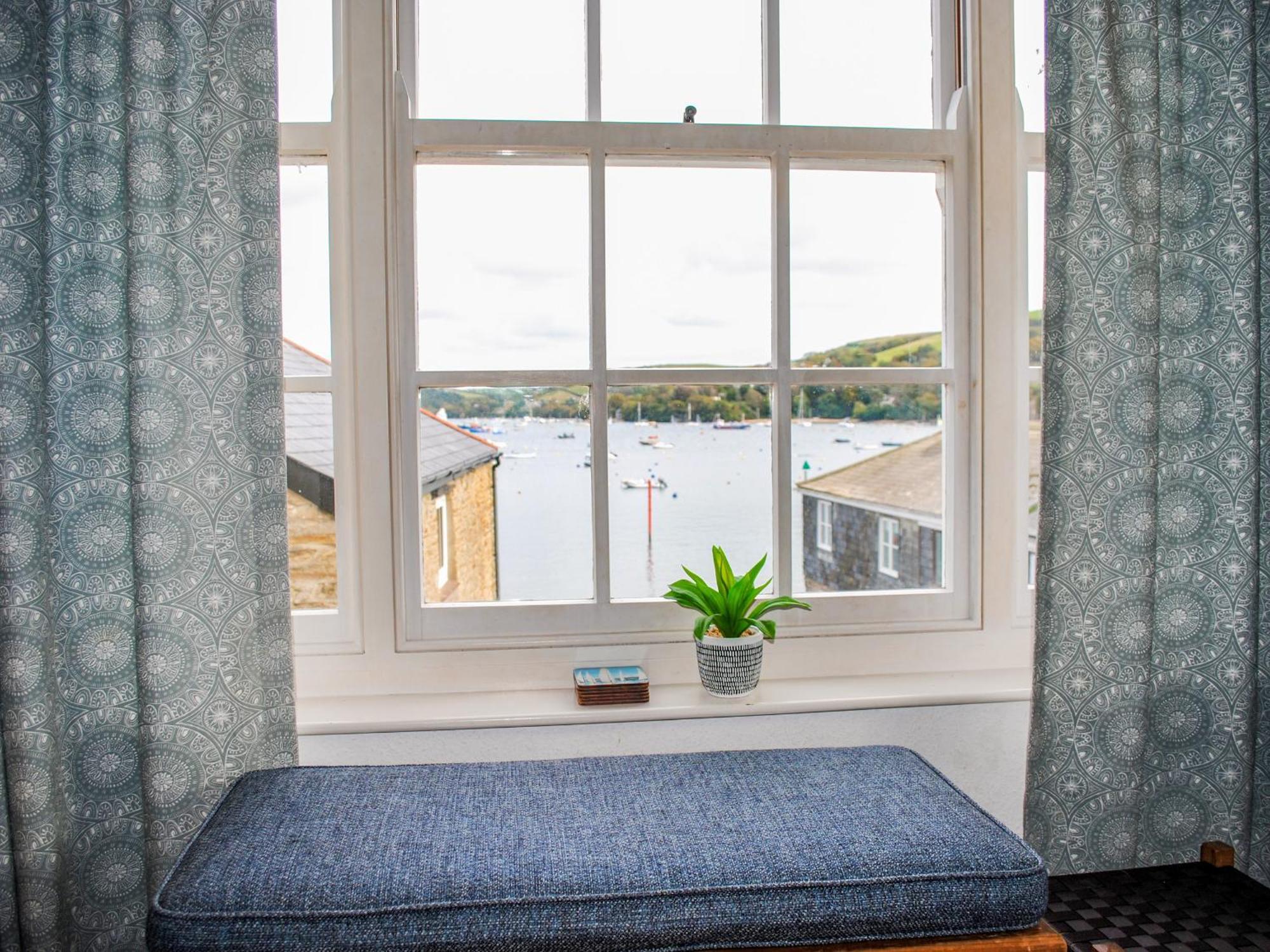 8B Fore Street Salcombe Exterior photo