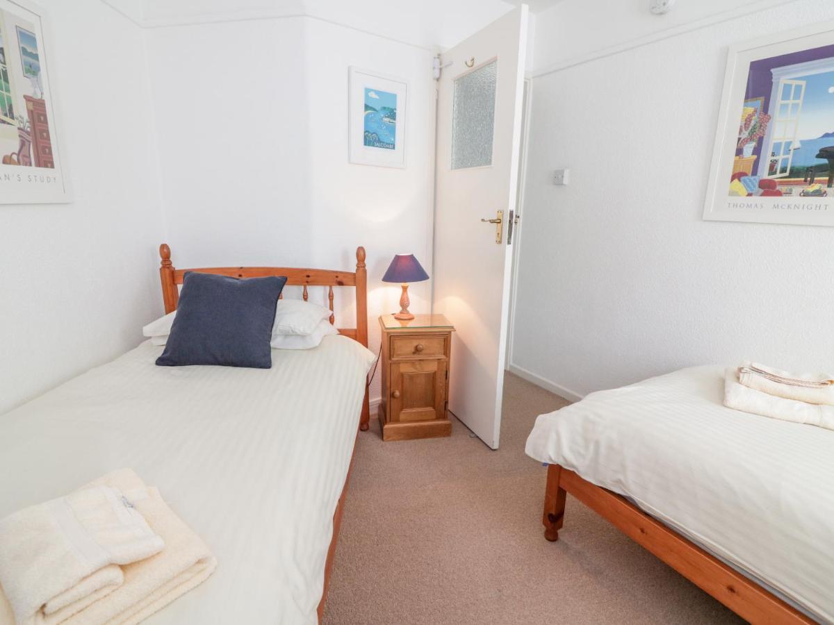 8B Fore Street Salcombe Exterior photo